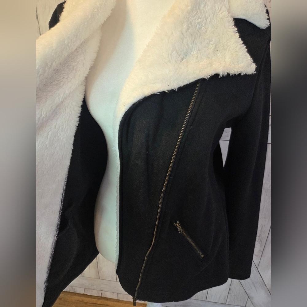Doublju Black and White Sherpa Lined Jacket - Picture 3 of 7